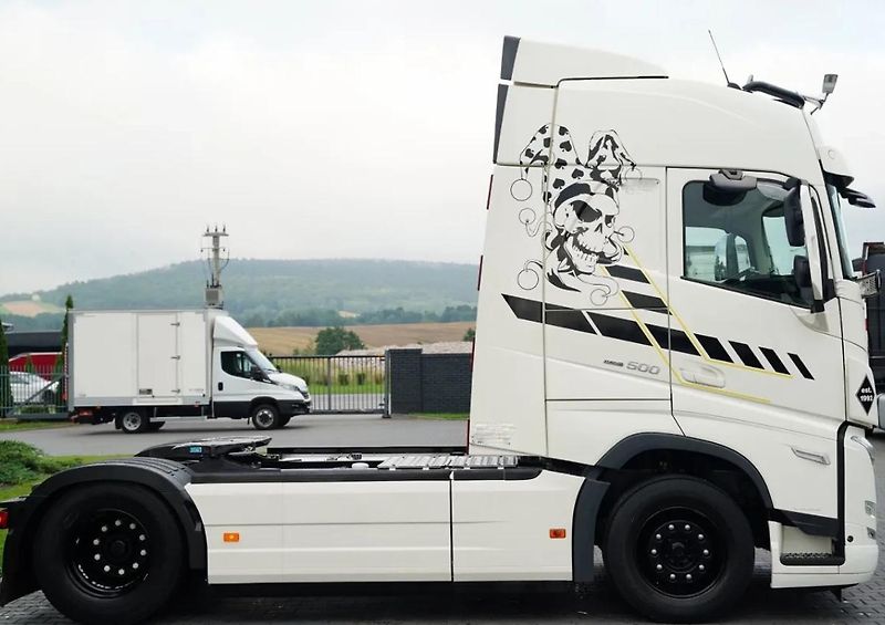 Volvo FH (2022) 500 4x2 tahač EURO 6 - fotka 4 z 27
