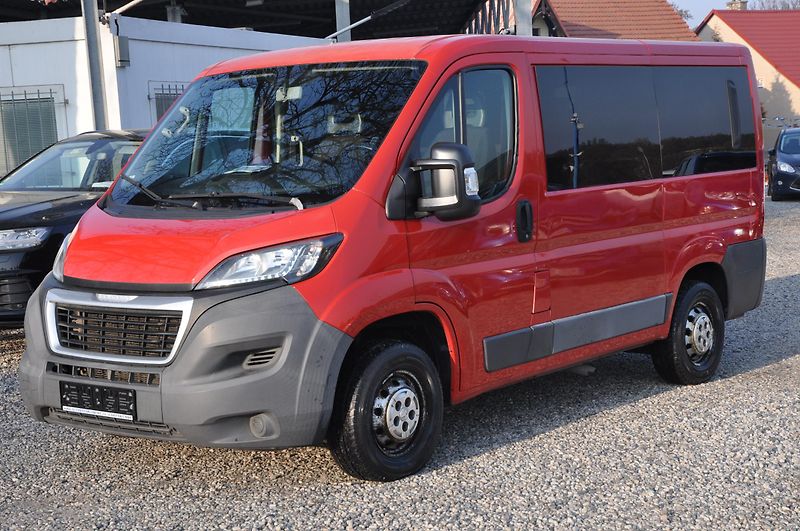 Peugeot Boxer 2.2HDi 96kW BUS 8.míst  - fotka 1 z 18