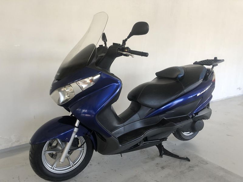 Suzuki Burgman 125 - fotka 5 z 17