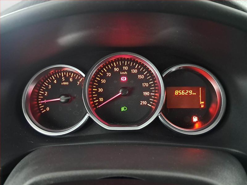 Dacia Logan (2018) 1.0 SCe, ČR,1.maj, Serv.kniha - fotka 11 z 14