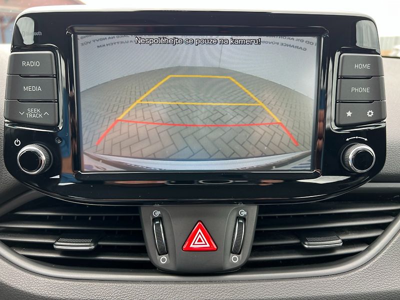 Hyundai i30 (2020) Com.1.0T-GDi Comfort ČR+1.maj. - fotka 32 z 36