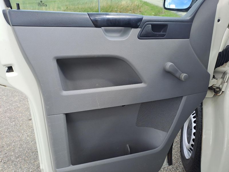 Volkswagen Transporter 1.9 TDi SERVISKA, DOLOŽENÉ KM - fotka 11 z 19