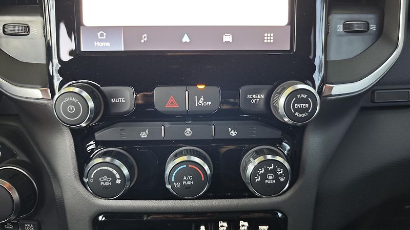 Dodge RAM (2026) 1500, 5.7 V8  Bighorn MY26 - fotka 42 z 50