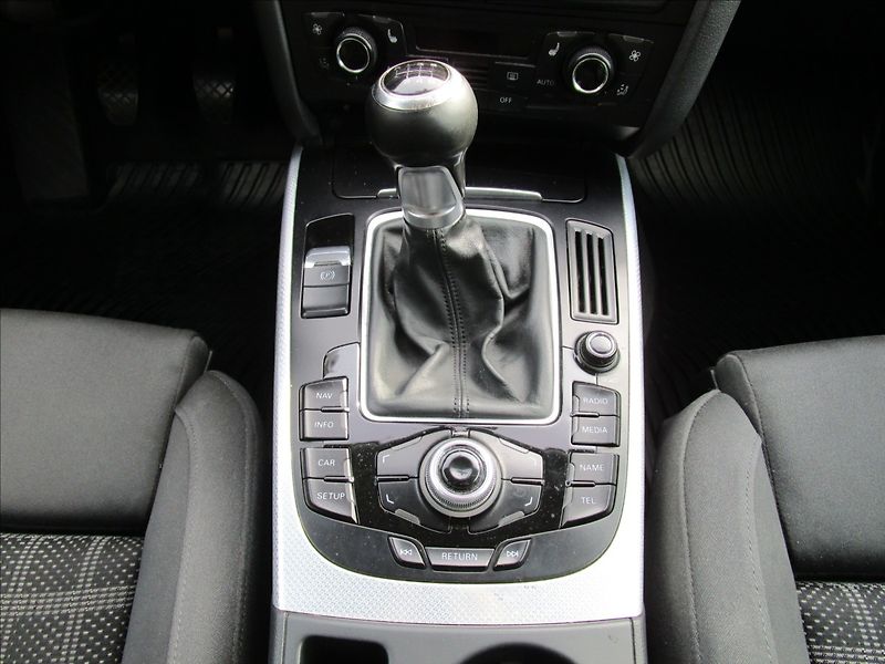 Audi A4 Avant 3.0TDi V6 Quattro, Bi-xe - fotka 10 z 41