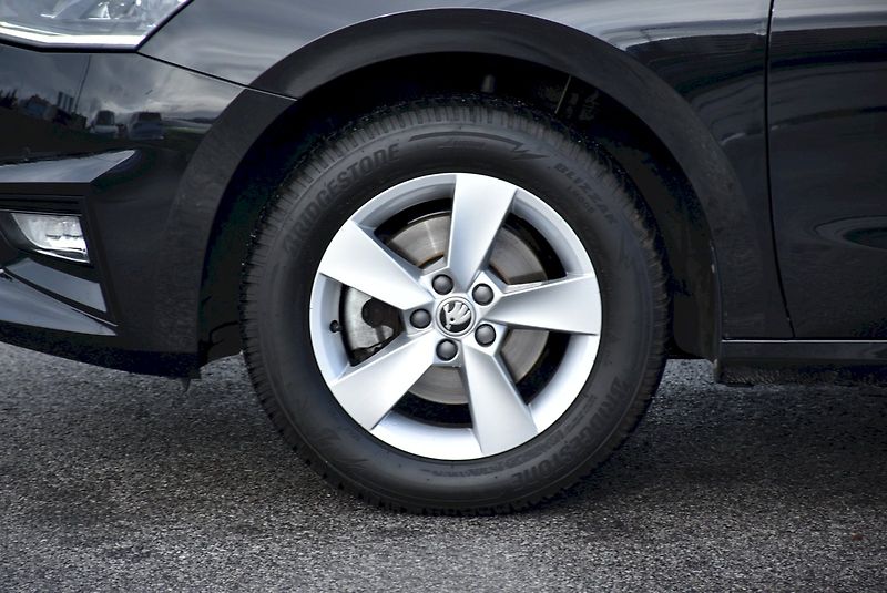 Škoda Fabia (2024) Top Selection 1.0 TSI 85kW - fotka 30 z 33