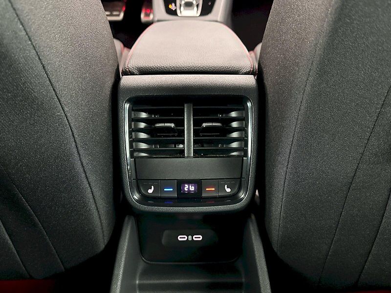 Škoda Octavia (2025) DSG 2.0TSI 195kW RS - fotka 32 z 36