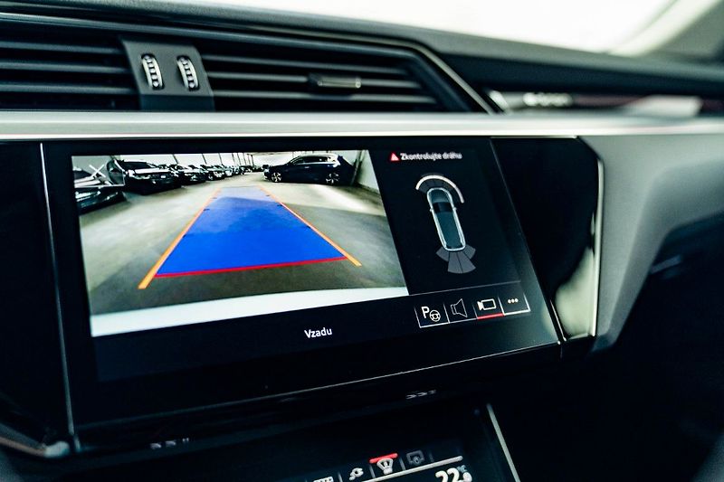 Audi e-tron 55 300kW Matrix Tažné ZÁRUKA - fotka 30 z 37