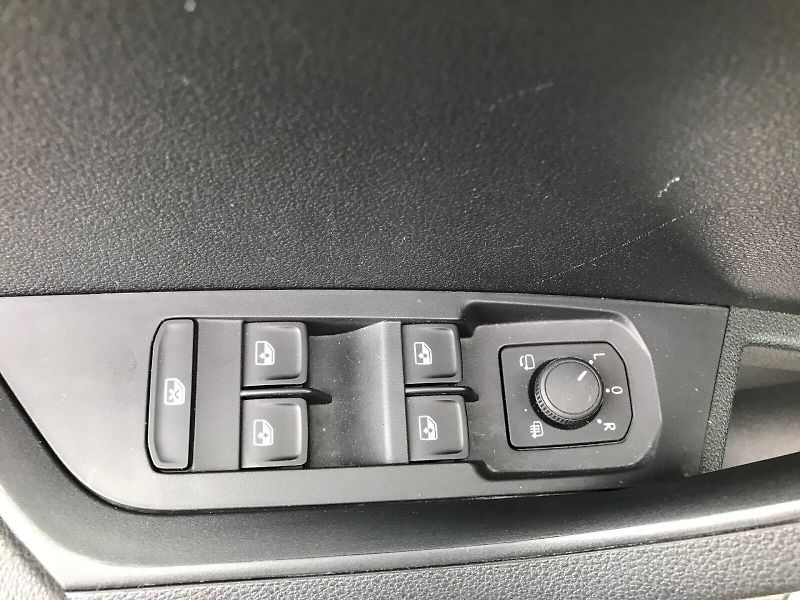 Škoda Karoq (2024) 1.5 TSI /110KW / 6MP / Style - fotka 27 z 28