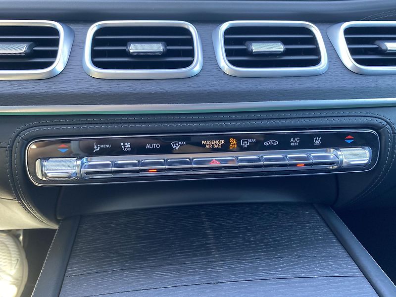 Mercedes-Benz GLS GLS 580 4M AMG E-ACTIVE - fotka 26 z 28