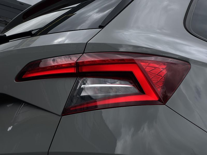 Škoda Karoq (2019) 1.5TSi DSG Style Virtual RZV - fotka 46 z 52