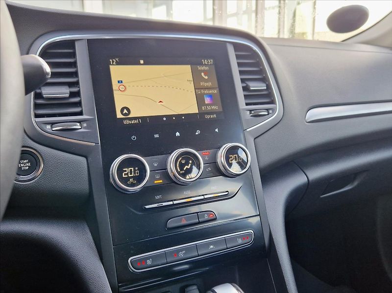 Renault Mégane 1,3 TCe 103kw A/T Intens 2xkol - fotka 23 z 32
