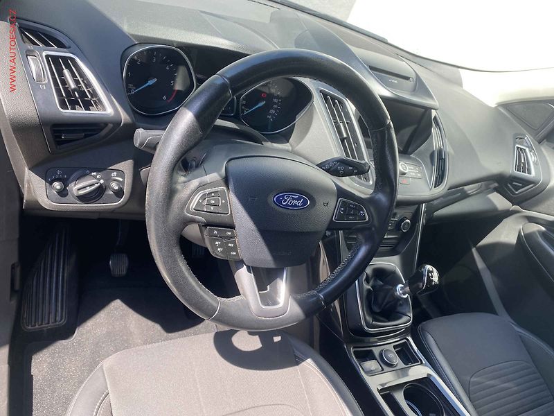 Ford Kuga (2017) 2.0 TDCi, Titanium, TZ, navi - fotka 12 z 17