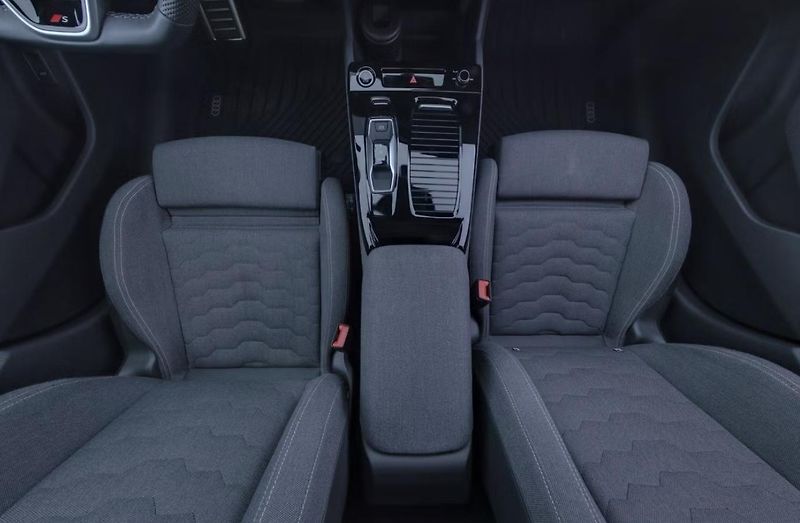 Audi A6 Avant e-tron Performance Tažné  - fotka 9 z 20