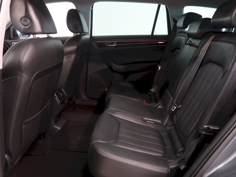 Škoda Kodiaq (2023) LAURIN&KLEMENT 2.0TSI 140KW 4x - fotka 17 z 45