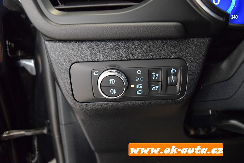 Ford Kuga 2.5 HYBRID TITANIUM 2023  - fotka 33 z 60
