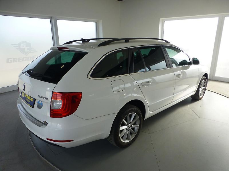 Škoda Superb (2014) 2,0TDI*NAV*PARK S*VYHŘ.S*XENON - fotka 6 z 29
