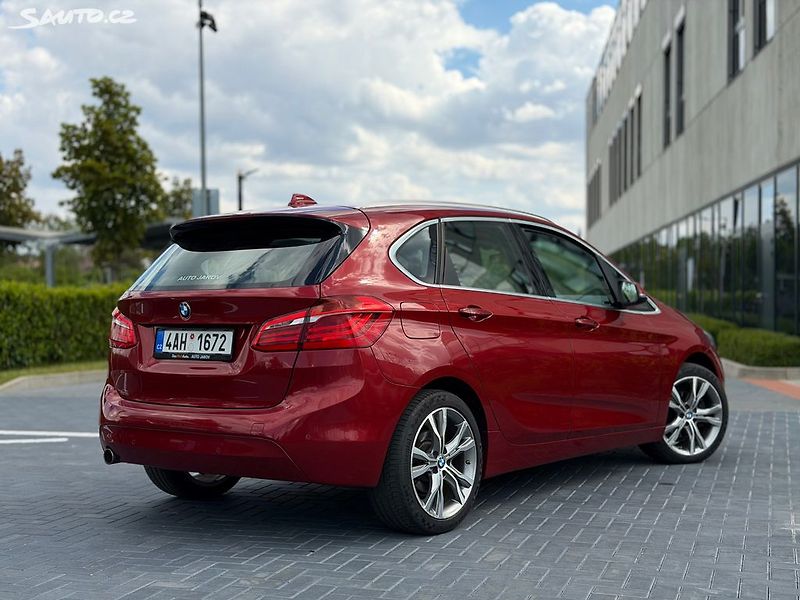BMW Řada 2 (2014) 218d Active Tourer / automat - fotka 4 z 20