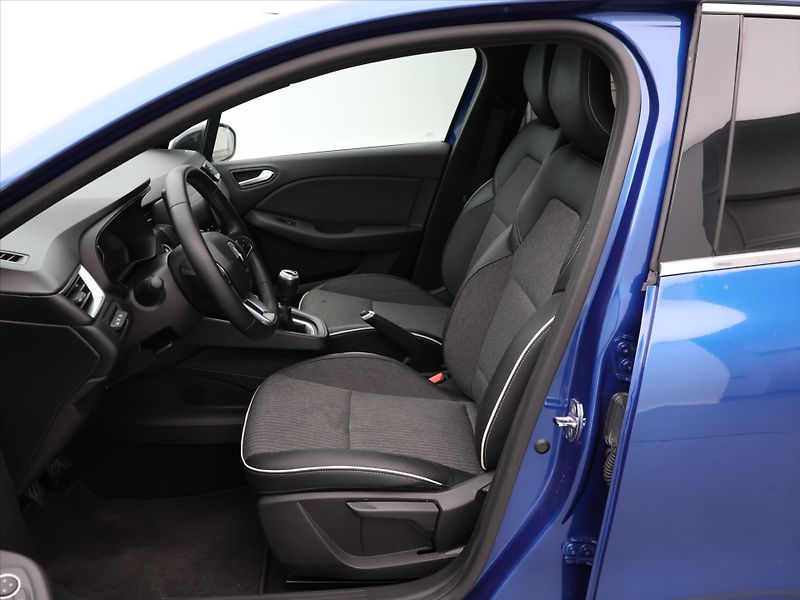 Renault Clio 1,0 TCe 67 kW Intens DPH - fotka 11 z 26