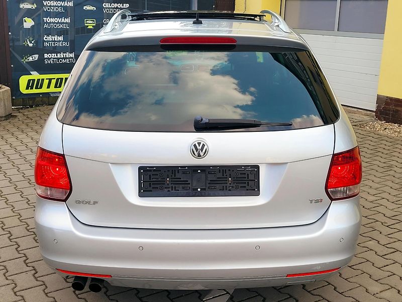 Volkswagen Golf 1,4 TSi Highline ROZVODY     - fotka 9 z 40