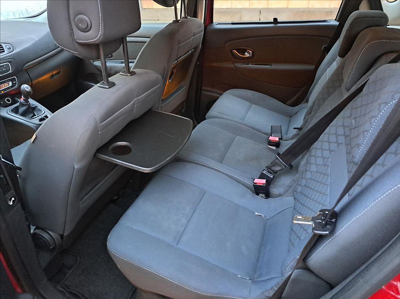 Renault Scénic 1,5 dCi - fotka 22 z 39