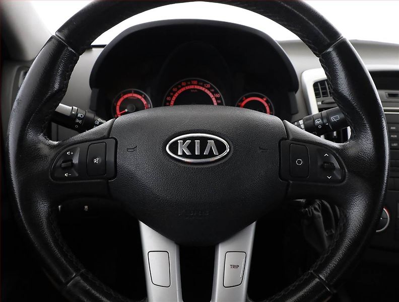 Kia Ceed (2010) 1.6 CRDi, jezdí výborně - fotka 8 z 16