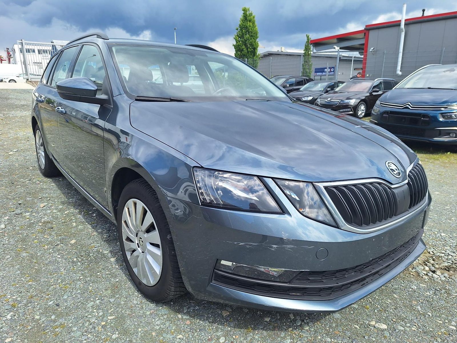 Škoda Octavia 1,6 TDi 85 Kw, navi z operáku 