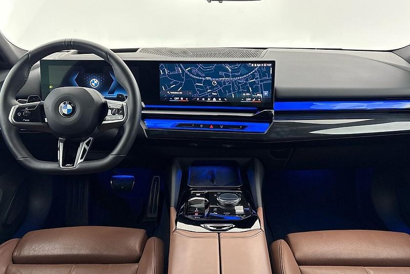 BMW Řada 5 540d xDrive Sedan - fotka 12 z 26