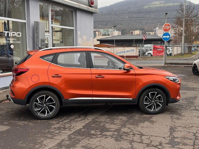 MG ZS (2023) 1,0 TGI (111k) 6AT Exclusive - fotka 11 z 42