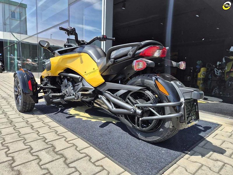 Can-Am Spyder F3-S (2026) MY2026 - fotka 6 z 20