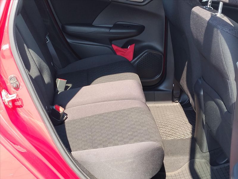 Honda Jazz 1,3   1.3i-VTEC 75kw - fotka 16 z 26