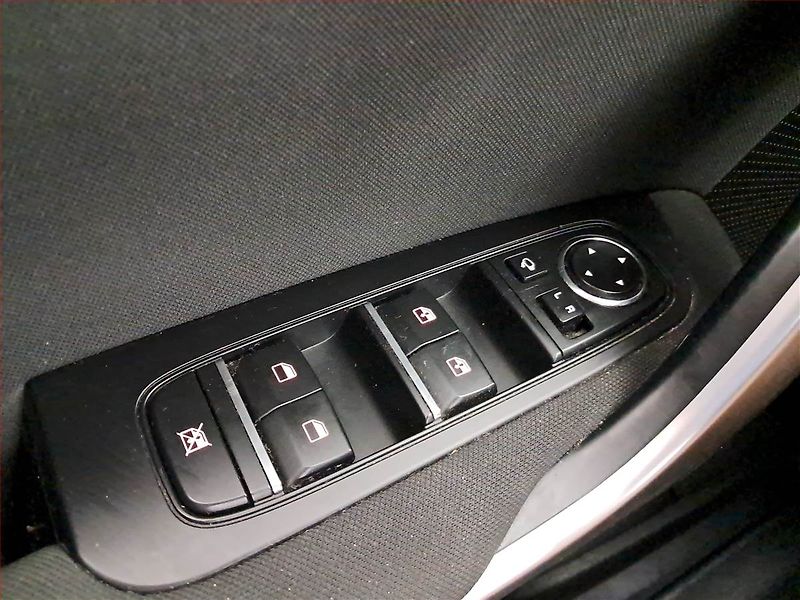 Kia Ceed (2023) Top 1.5 T-GDI - fotka 17 z 17