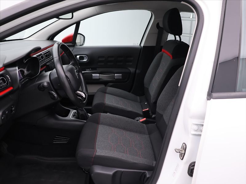 Citroën C3 1.2 PT 82k CZ Feel Aut.Klima - fotka 10 z 26