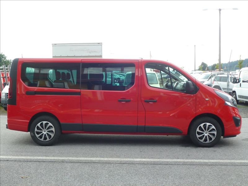 Opel Vivaro 1,6 CDTI 6rych,L2,8míst  Odpoč - fotka 4 z 47
