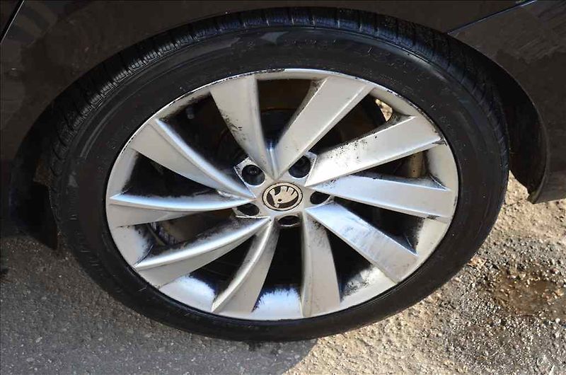 Škoda Superb (2016) III. 2,0 TDI - fotka 7 z 23