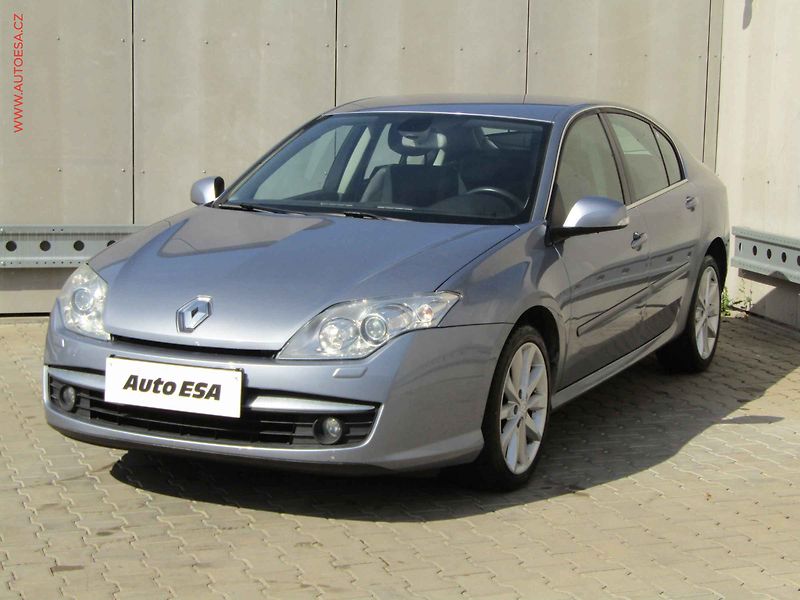 Renault Laguna (2008) 2.0 dCi, BIxen, AC, park - fotka 3 z 18