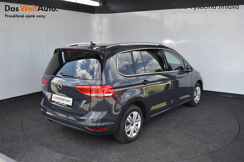 Volkswagen Touran (2023) 1.5TSI 110kW,LED,Manuál - fotka 2 z 22