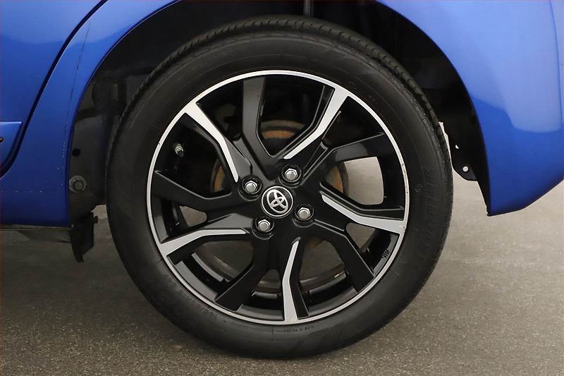 Toyota Yaris (2017) 1.5 Dual VVT-i, Serv.kniha - fotka 13 z 13