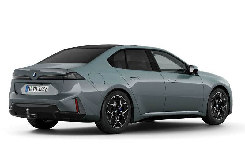 BMW i3 50 xDrive Sedan - fotka 2 z 4