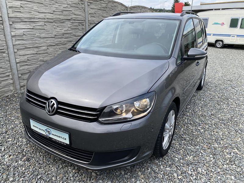Volkswagen Touran 2.0TDi 140PS DSG TAŽNÉ - fotka 2 z 47