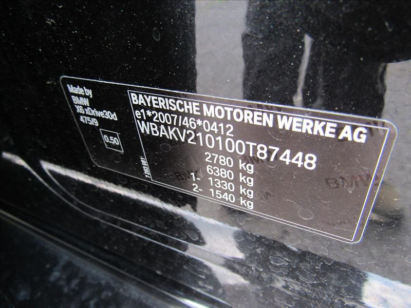 BMW X6 3,0 d xDrive30d 190kW - fotka 30 z 33
