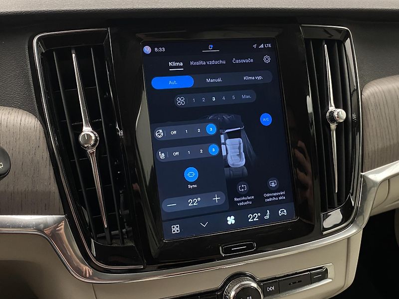 Volvo V90 CC B4 AWD CORE AUT CZ - fotka 33 z 52