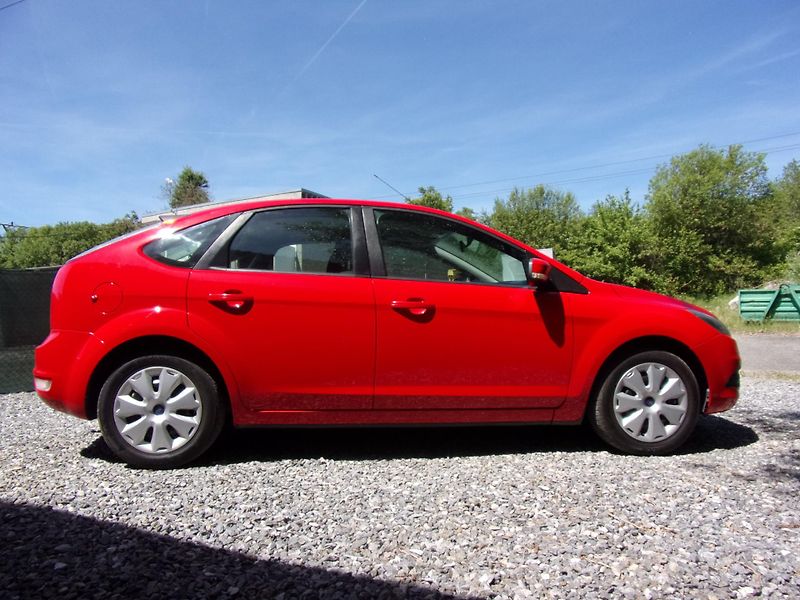 Ford Focus (2009) 1.6i74kW ATTRACTIVE PO SERVISU - fotka 3 z 18