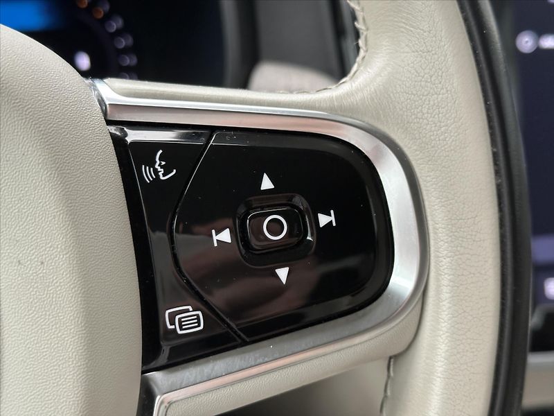 Volvo S90 2,0 B5 184kW CZ DPH - fotka 25 z 41