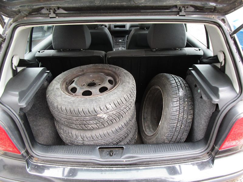 Volkswagen Polo (2001) 1,0-37KW-KOUPEN V ČR-2.MAJITEL - fotka 6 z 14