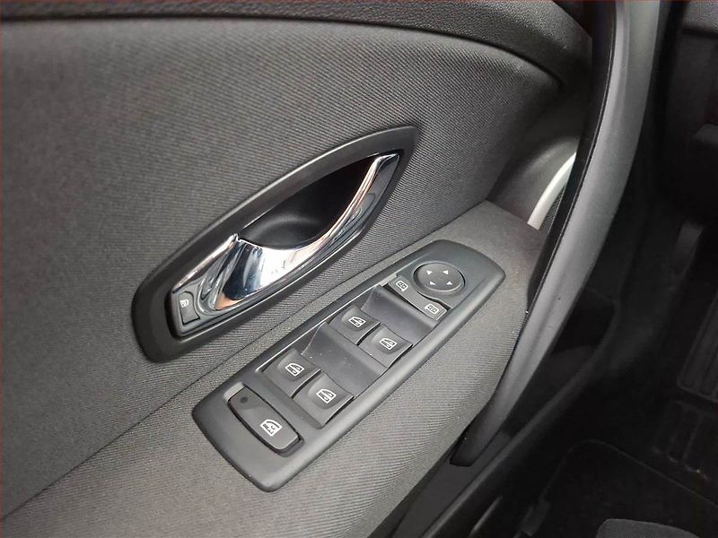 Renault Mégane (2012) 1.5 dCi, po STK, jezdí výborně - fotka 15 z 15