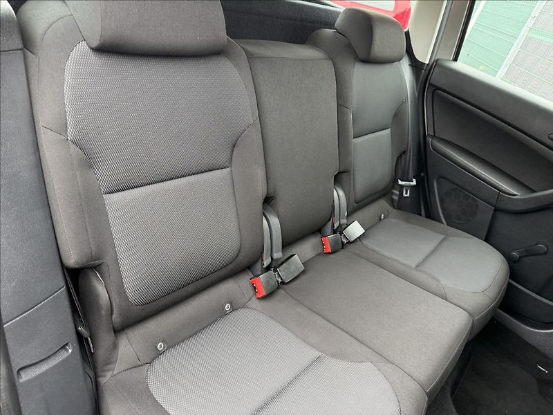 Škoda Yeti 1.2 TSI Active - fotka 15 z 17