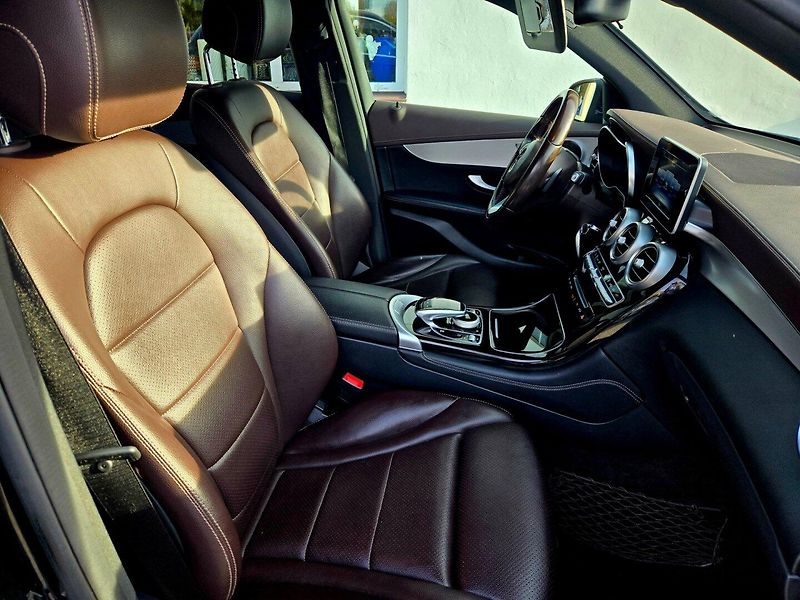 Mercedes-Benz GLC (2018) 2.2 250 D 4x4, DPH - fotka 19 z 24