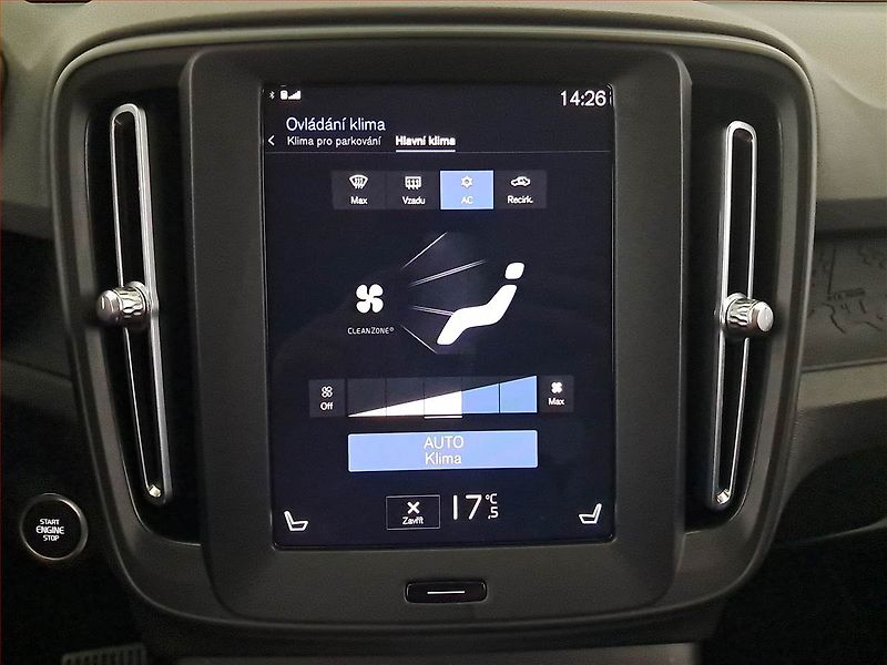 Volvo XC40 (2022) T2 - fotka 19 z 22