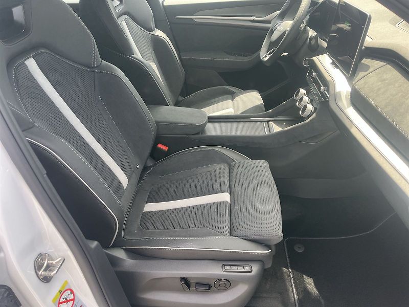 Škoda Kodiaq (2026) 2,0 TDI 142 KW 4x4 DSG Sportli - fotka 12 z 31