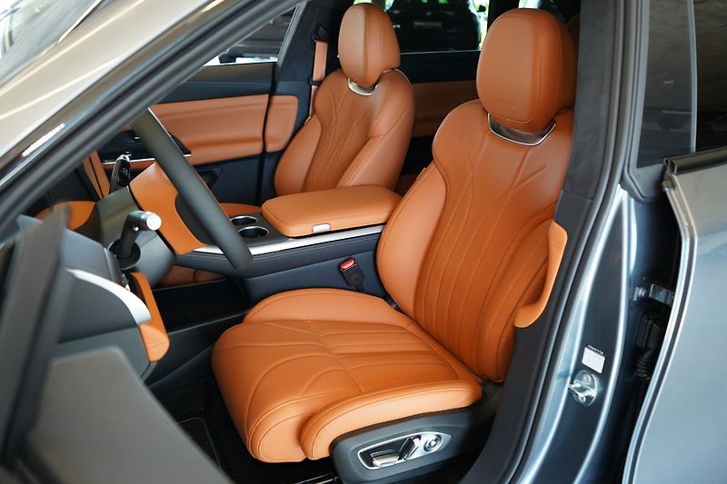Xpeng G9 (2026) AWD Performance - 575 HP !!! - fotka 3 z 38